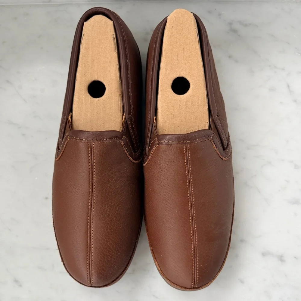 NEW, unworn Men's Elkhide Slippers, size 11 - Picture 2 of 4